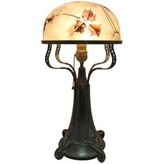 Lampe de table Art nouveau à abat-jour en forme de dôme en pairpoint avec motif de feuilles de chêne et de glands