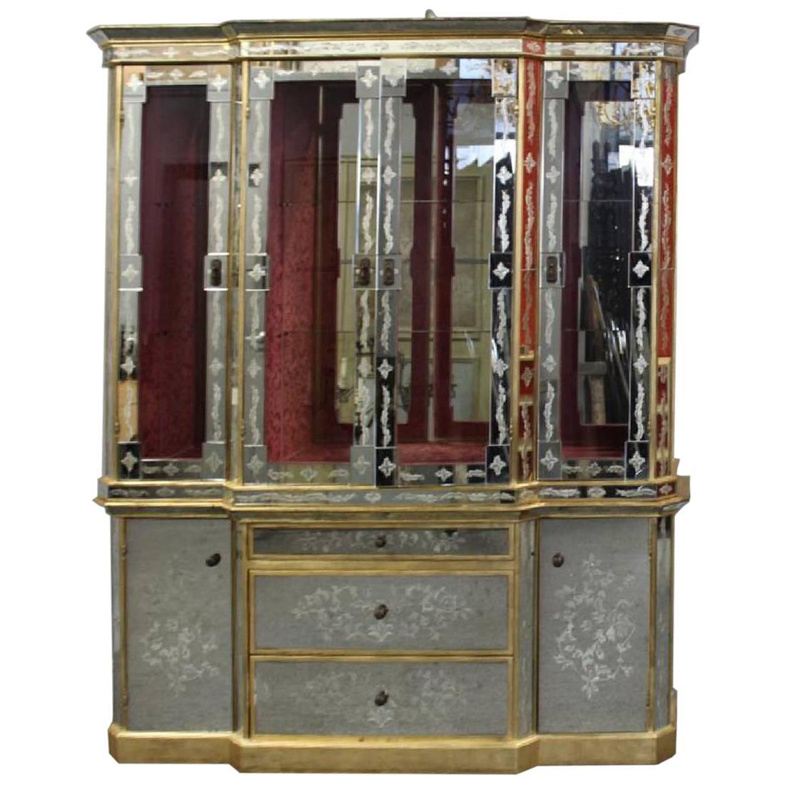 Hollywood Regency Italian Églomisé Glass and Mirrored Breakfront China Cabinet