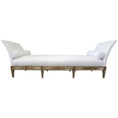 Antique Early 20th Century Italian Style White Linen Upholstered Daybed
