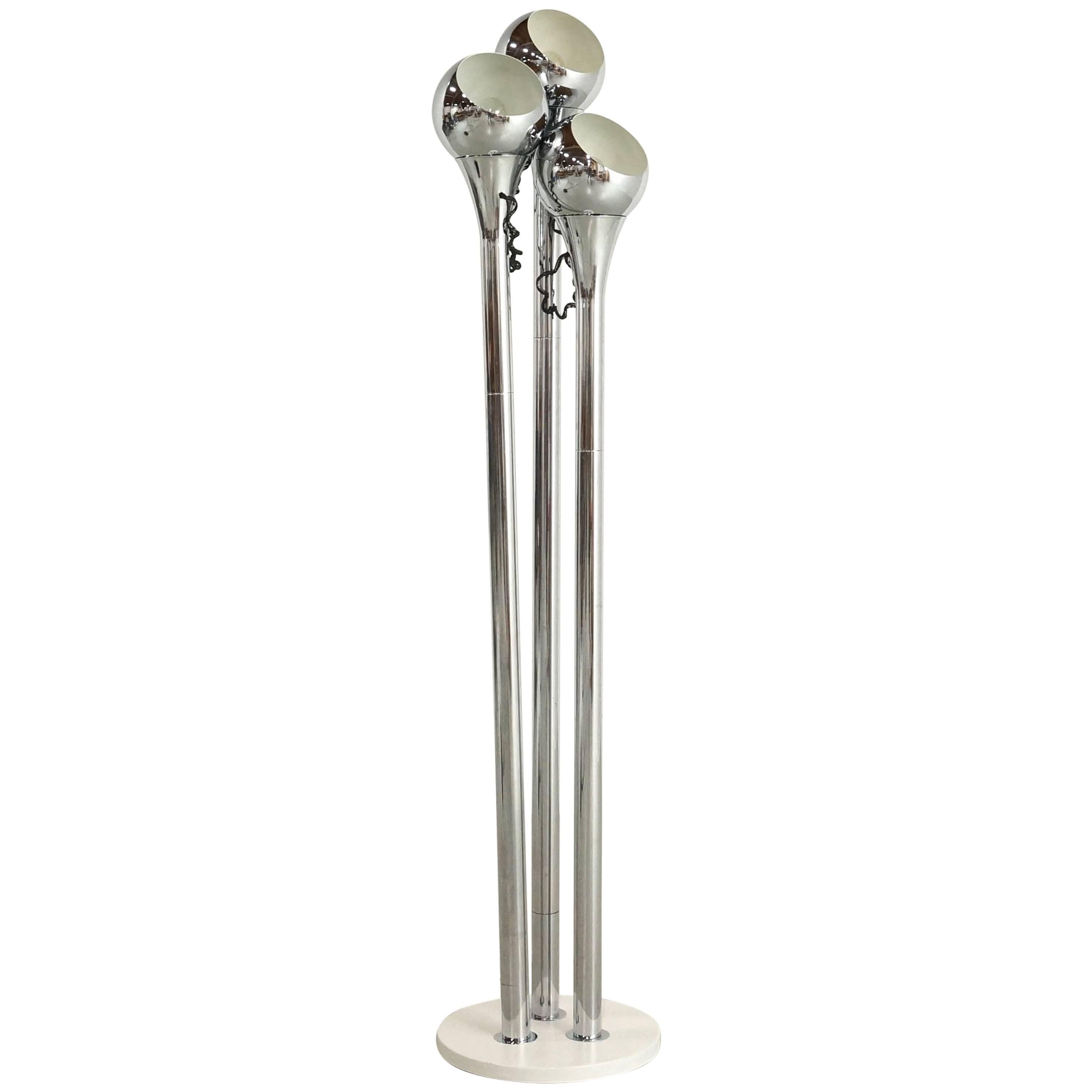 Reggiani Floor Lamp with Three Chrome Spots on a White Base For Sale