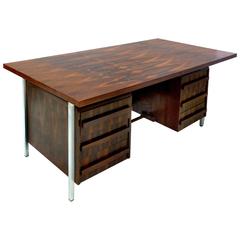 Brazilian Rosewood Executive Desk Attributed to Joaquim Tenreiro, circa 1960 4