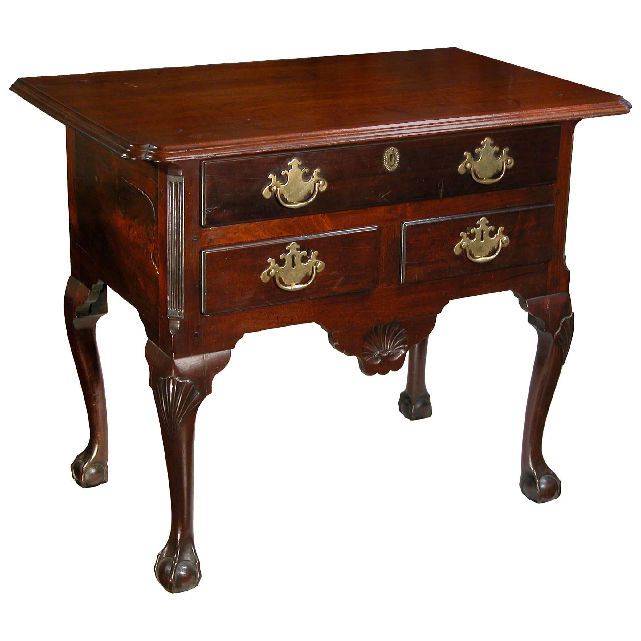 Lowboy with Shell, Claw and Ball Feet, Philadelphia, circa 1740 For Sale