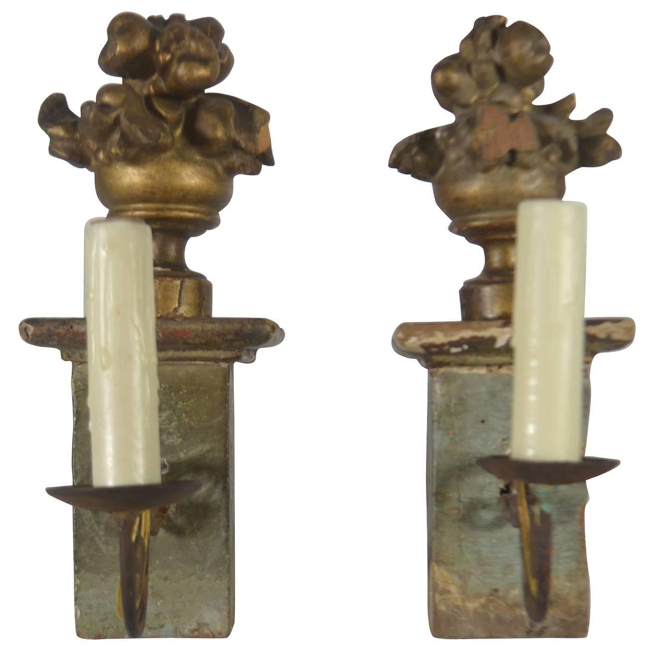 Italian, Pair of Small Carved Gilt Wood Sconces For Sale