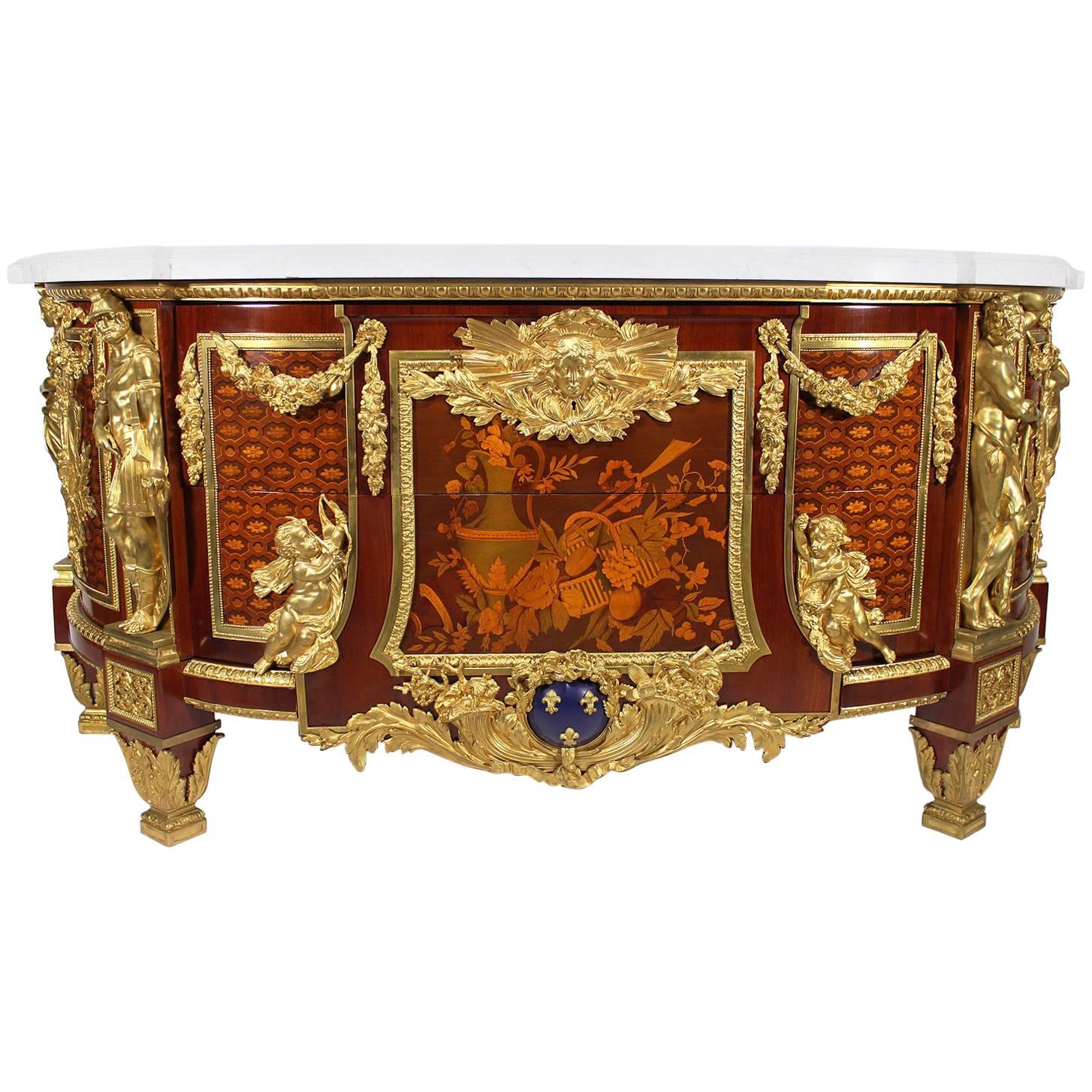 Belle commode française du 19ème siècle de style Louis XVI en marqueterie et monté sur bronze doré