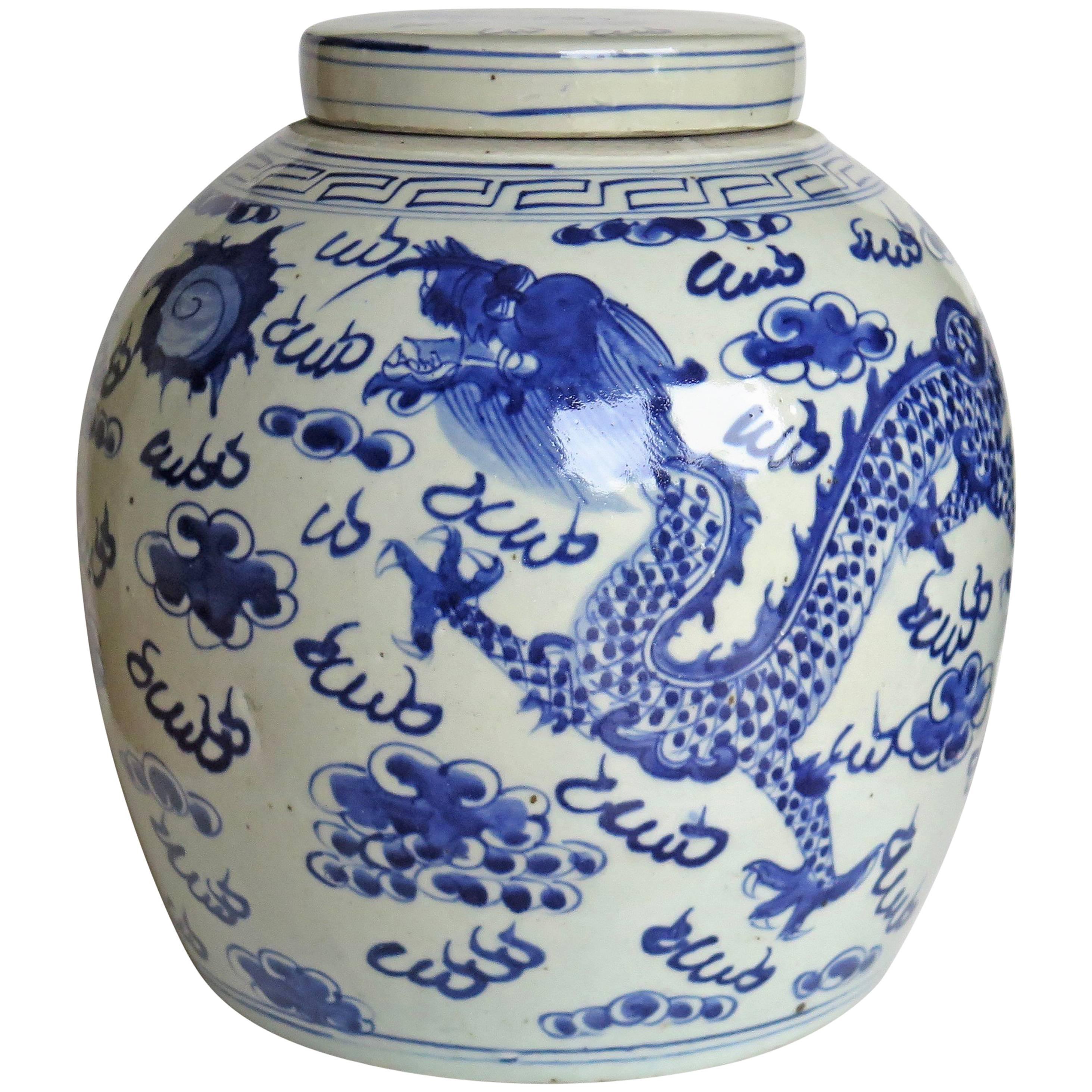 Large Chinese Porcelain Lidded Jar Blue and White Dragons, Qing 19th Century