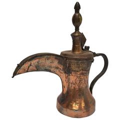 pot à café arabe surdimensionné en cuivre du 19e siècle du Moyen-Orient
