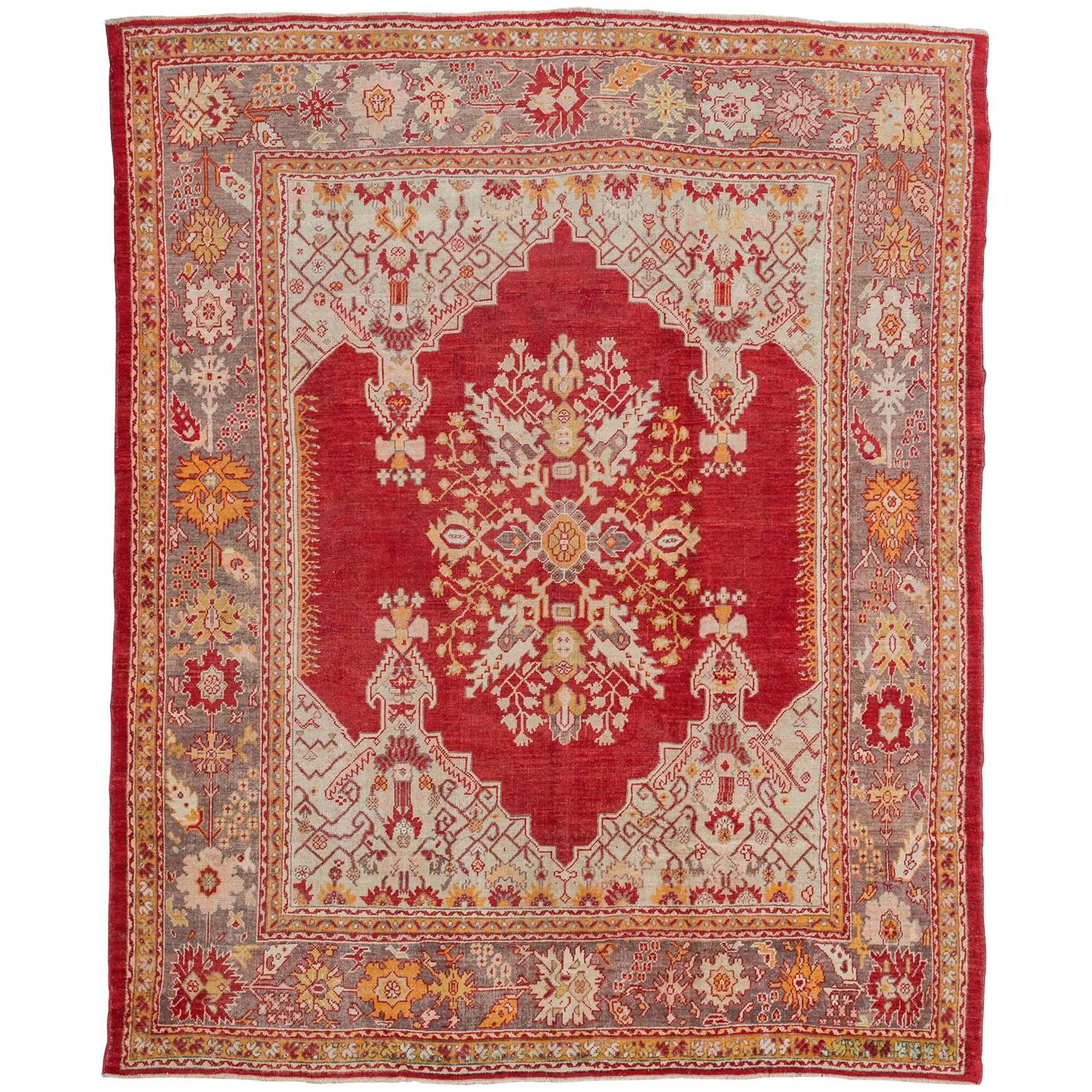 Antike Groß  Türkischer USHAK-Teppich aus privater Sammlung –