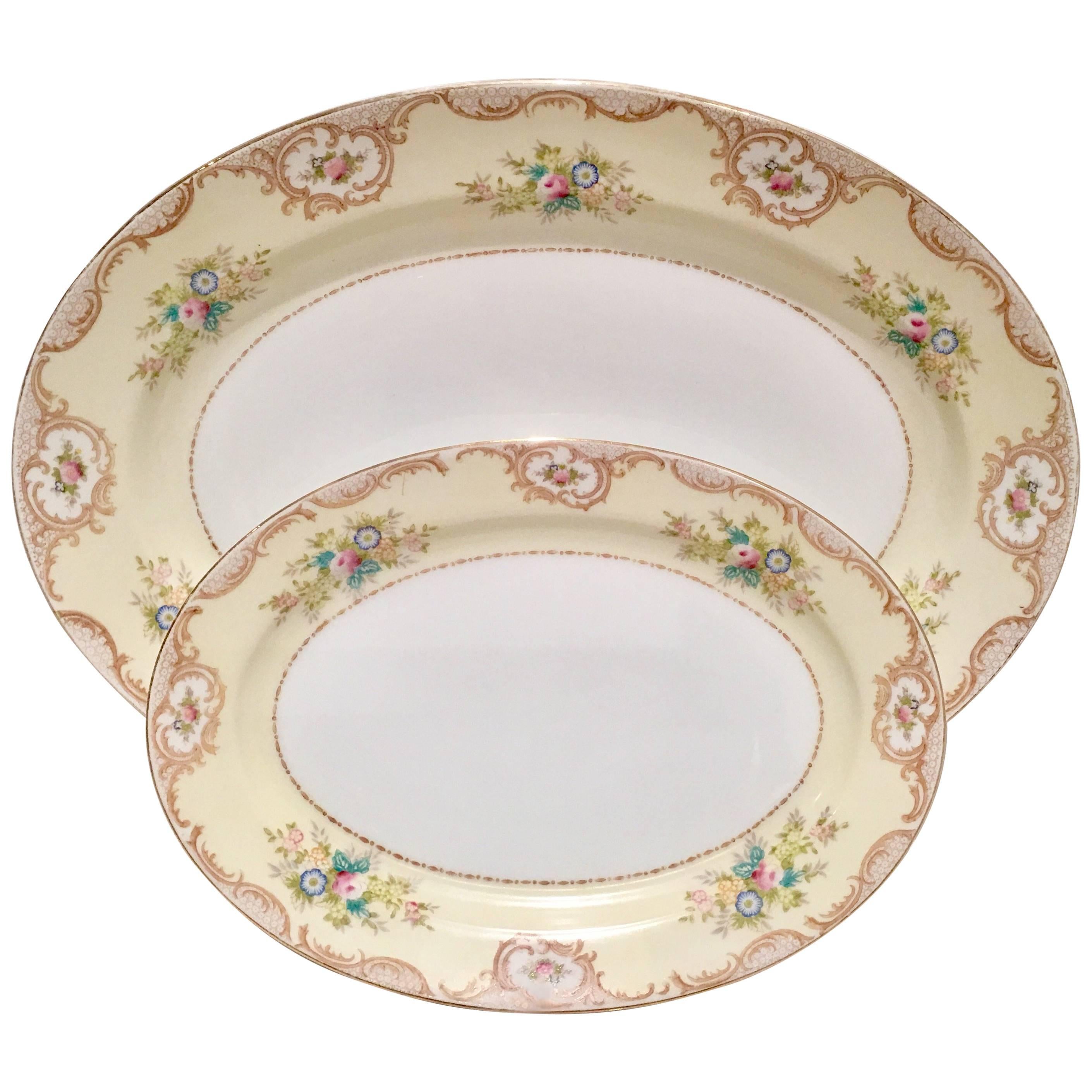 1930'S Pair Of Japanese Hand-Painted Porcelain & 22-K Gold Platters By, Meito For Sale