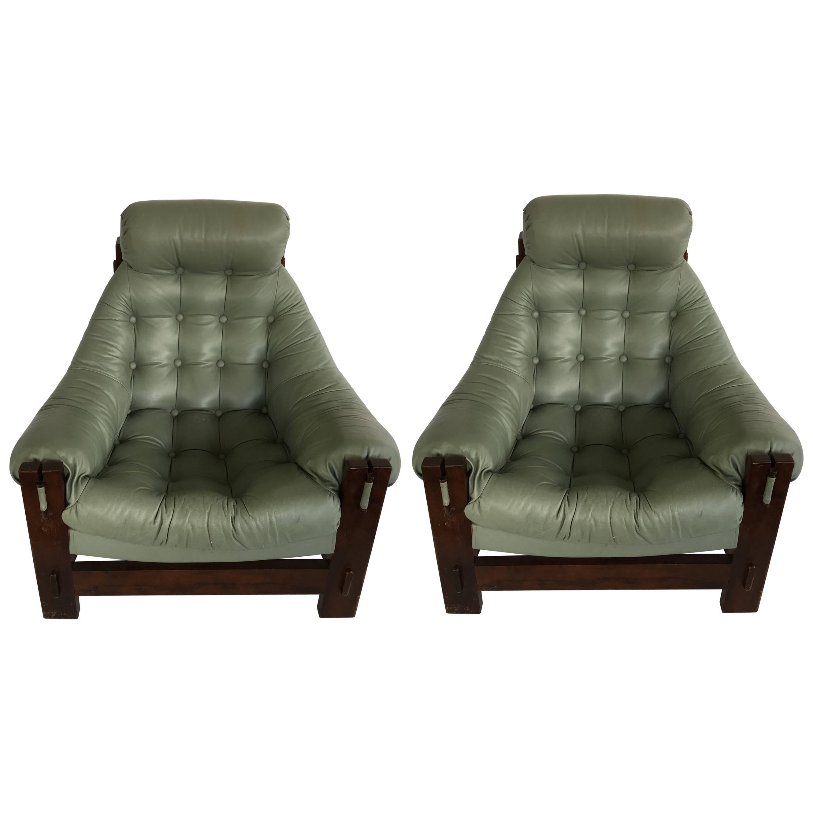 Pair of Leather Armchairs by Grafton Everest, 1970s For Sale