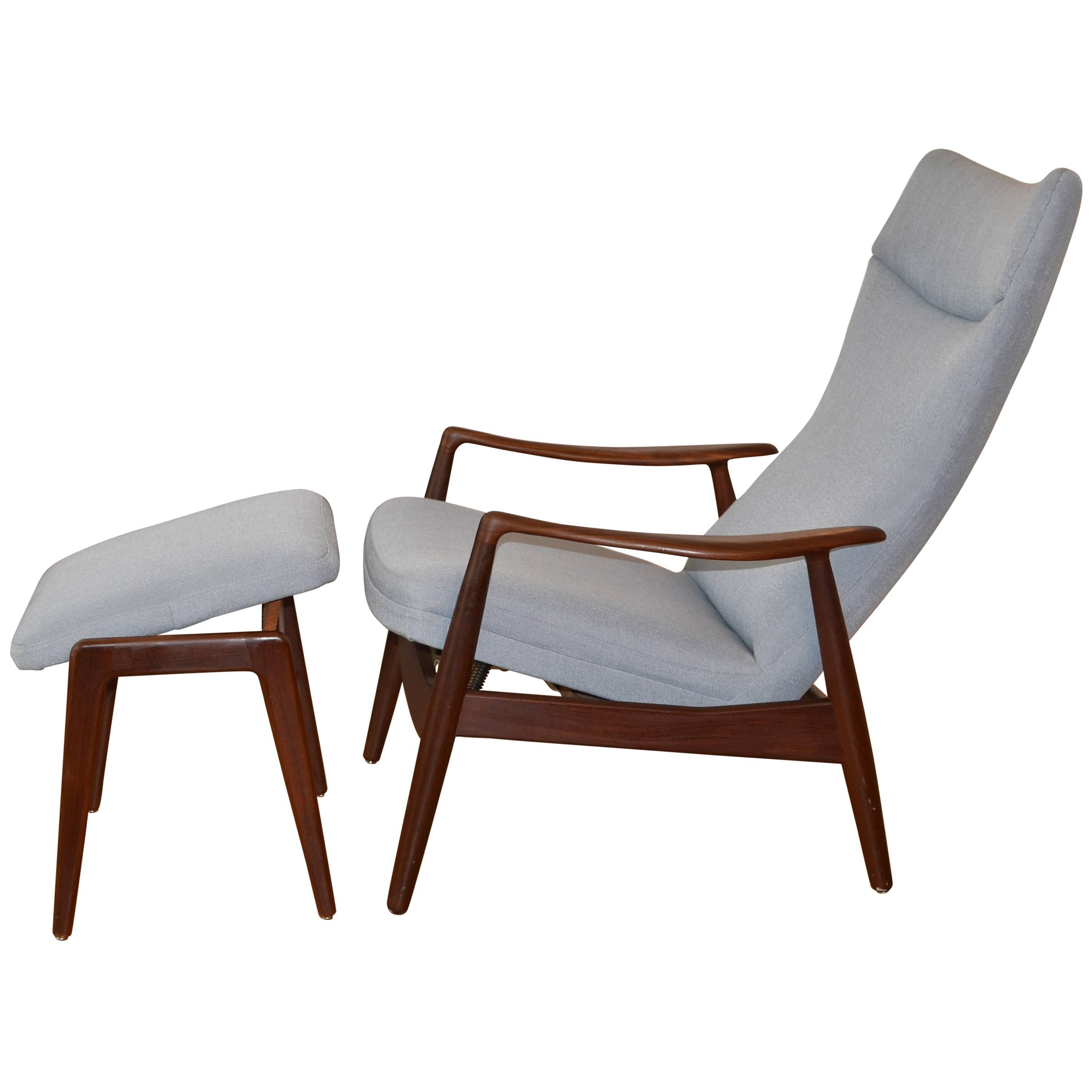 Danish Mid-Century High Back Reclining Lounge Chair and Ottoman, Soren Ladefoged For Sale