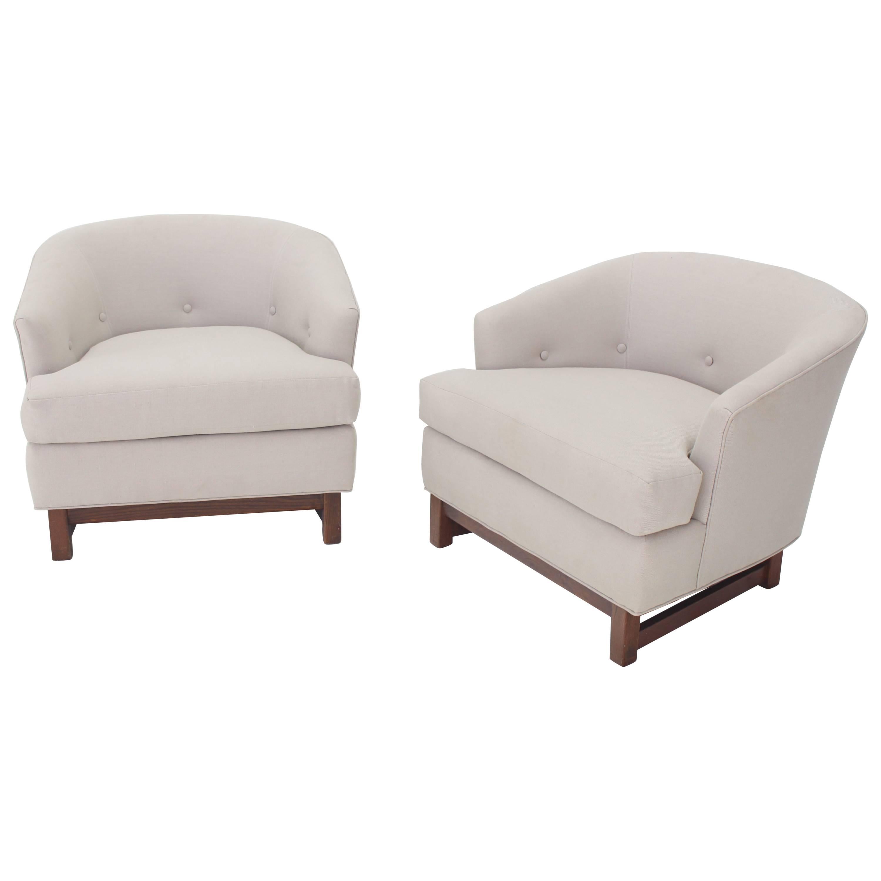 Pair of Mid-Century Modern Barrel Lounge Chairs by Selig