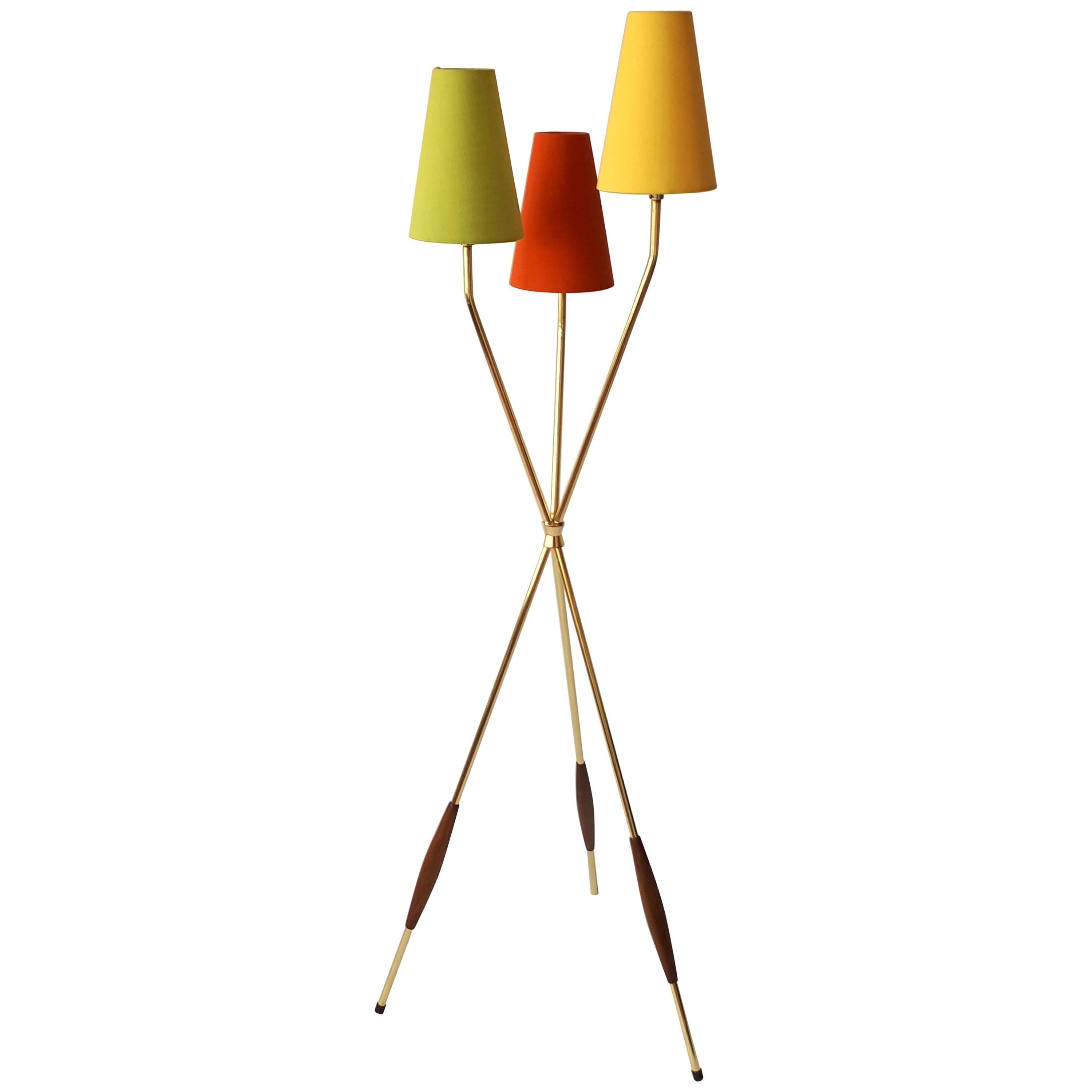 Gerald Thurston Brass and Walnut Tripod Floor Lamp, 1950s, USA