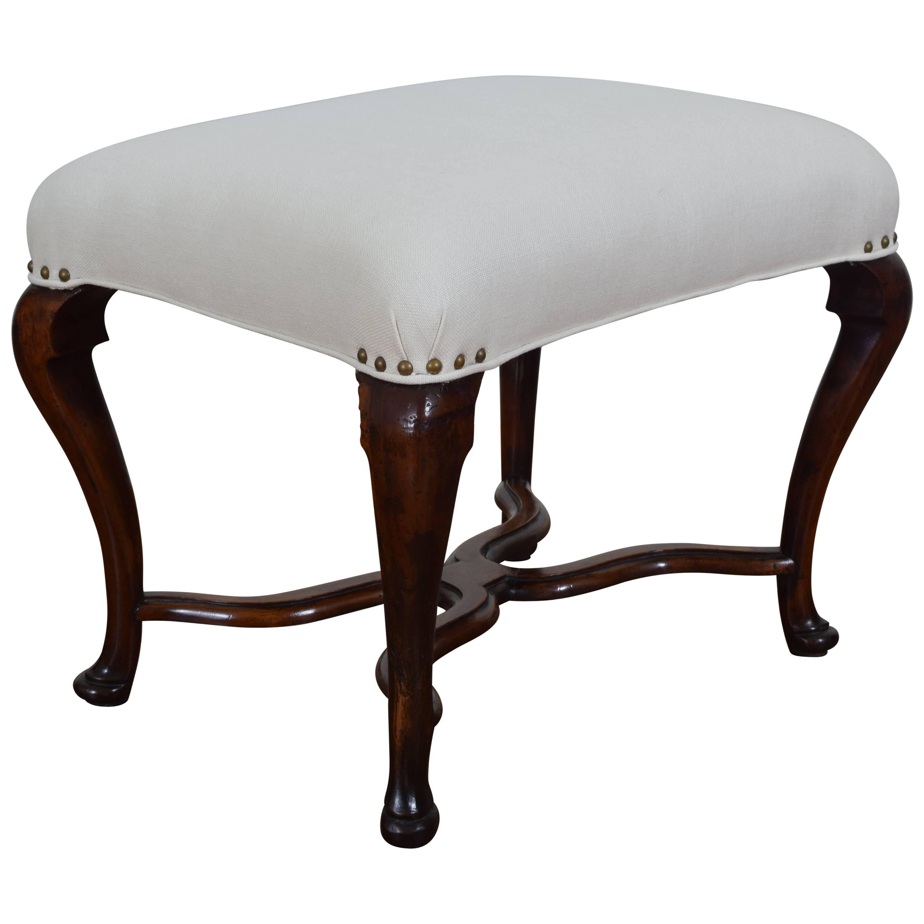 Italian Carved Walnut Footstool or Bench in the Queen Anne Style, 18th Century