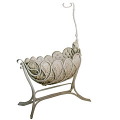 Thonet  Craddle Weiß lackierte Original Seidenpolsterung aus Bugholz, Craddle, 1904