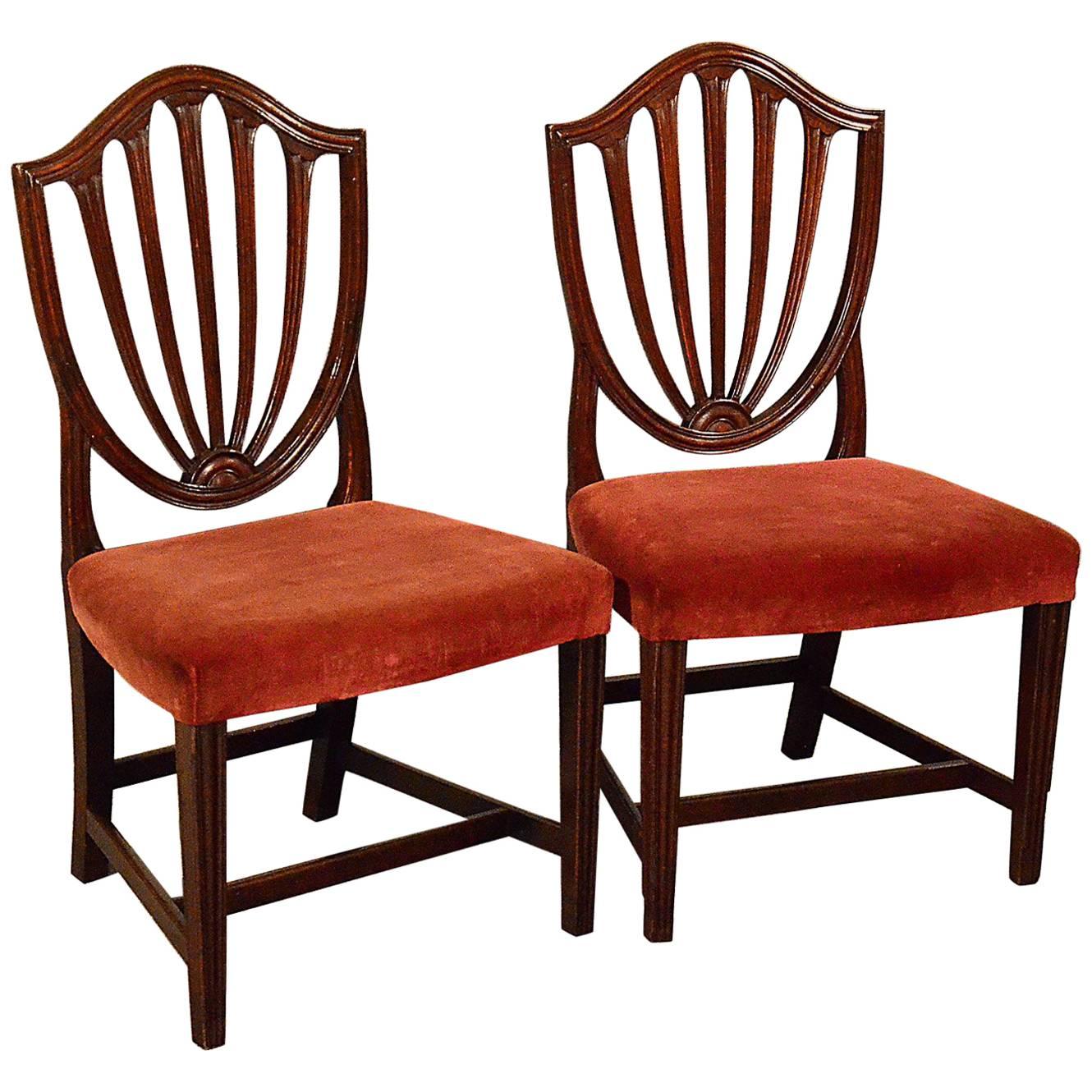Pair of Wide Side Dining Shield Chairs English Georgian Hepplewhite, circa 1800