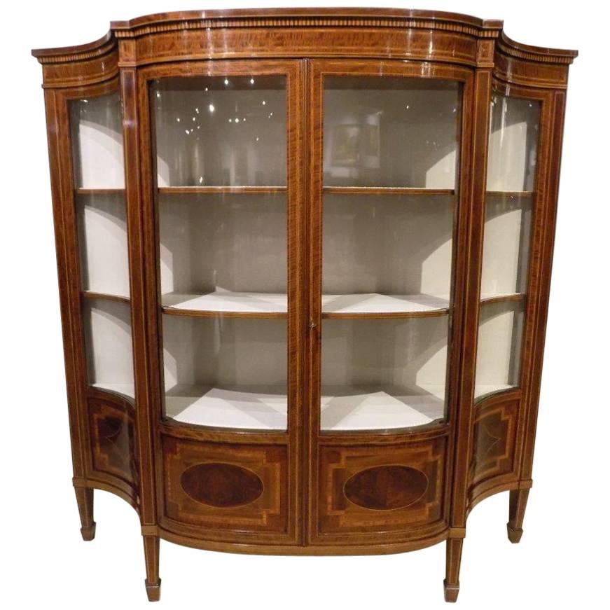 Fine Quality Small Mahogany Inlaid Edwardian Serpentine Display Cabinet