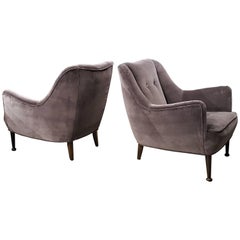 Vintage Luxe Pair of Mid-Century Modern Lounge Chairs in Deep Lilac Gray Velvet