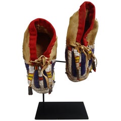 Antique Pair of Teenager Moccasins Plains Indians, USA, 20th Century