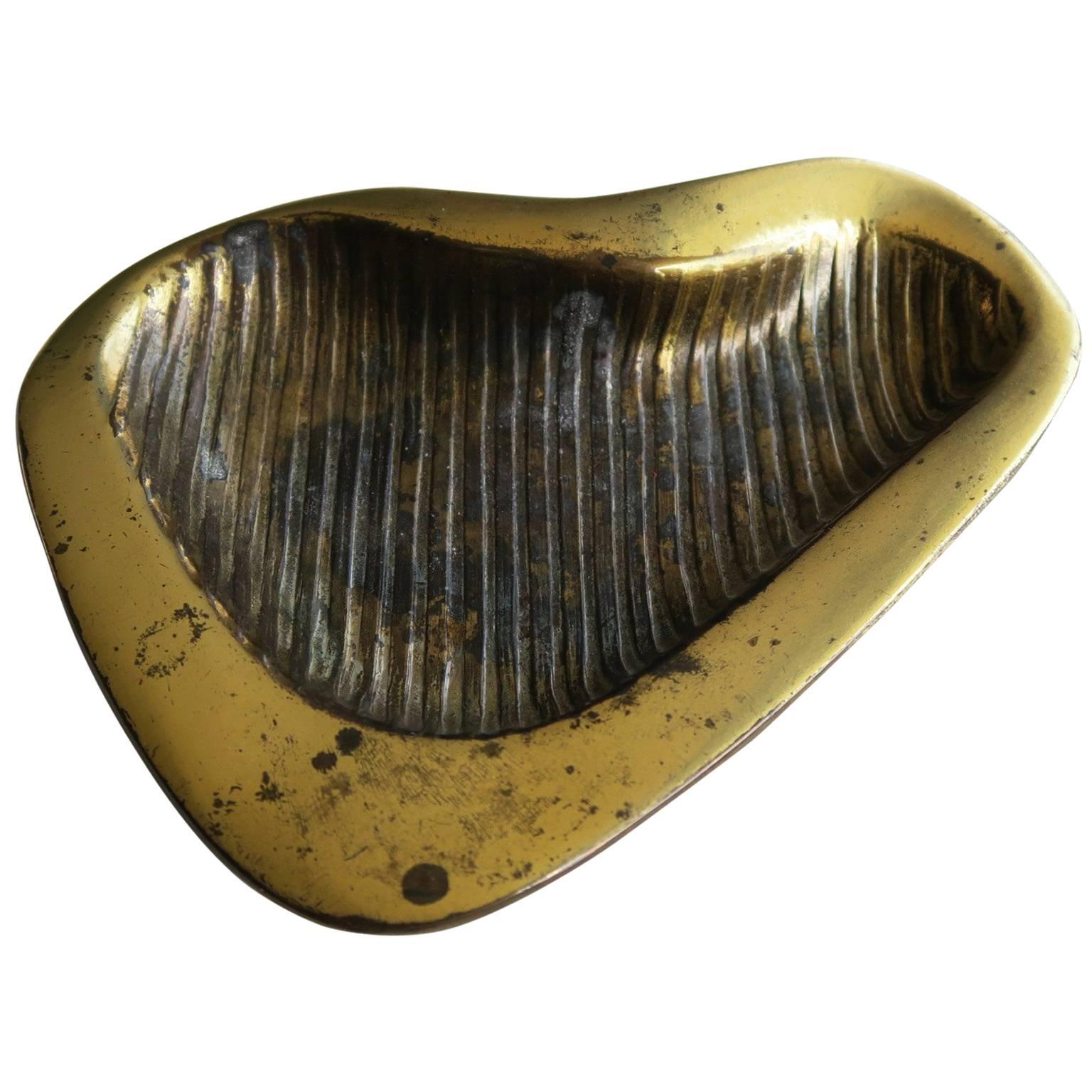 Ben Seibel Decorative Modernist Organic Heart or Kidney Shaped Brass Metal Tray For Sale