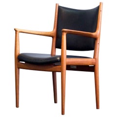 Hans J. Wegner JH 513 Chair by Johannes Hansen, Knoll International