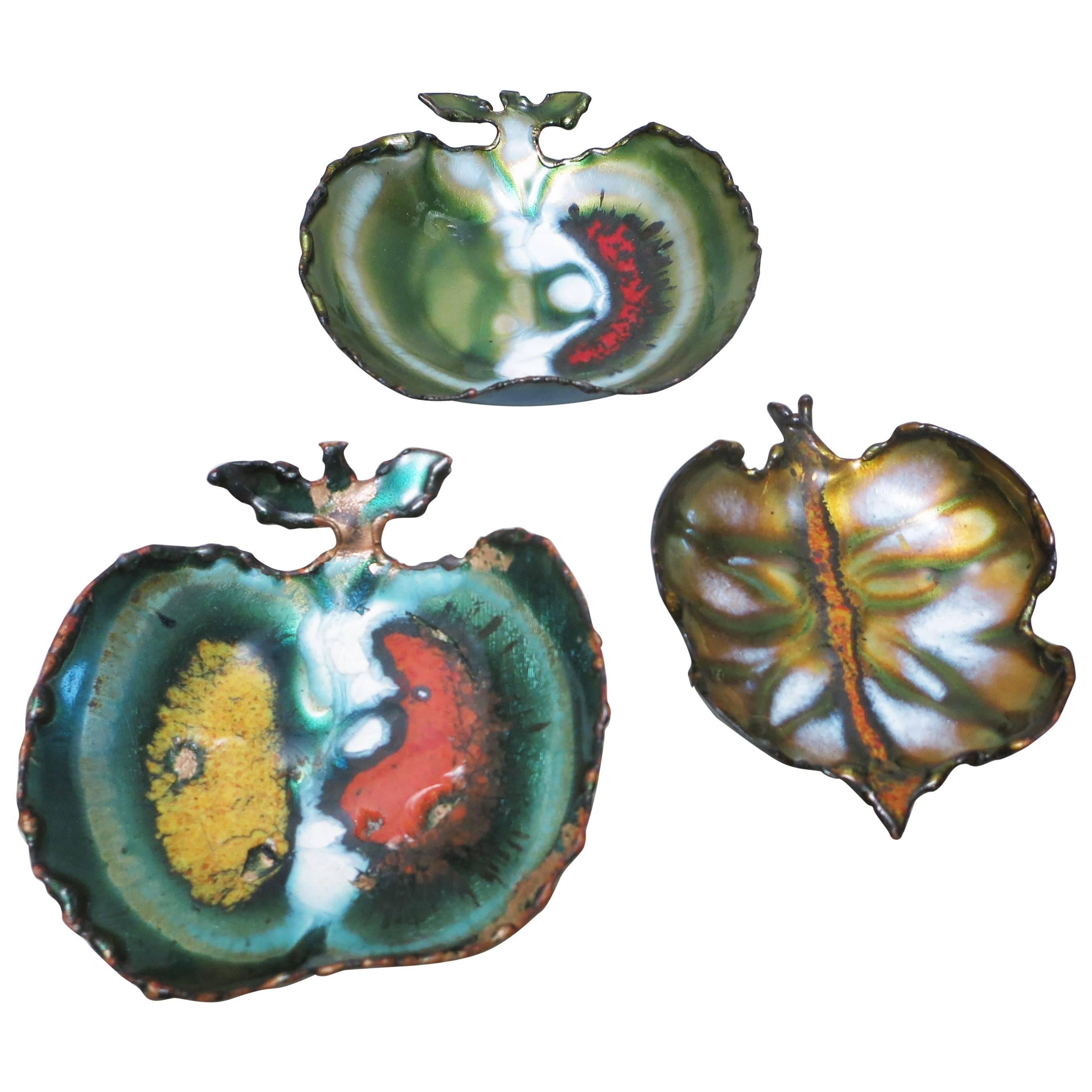 Set of Three Brutalist Apples and Leafs Small Bowl, 1960s For Sale