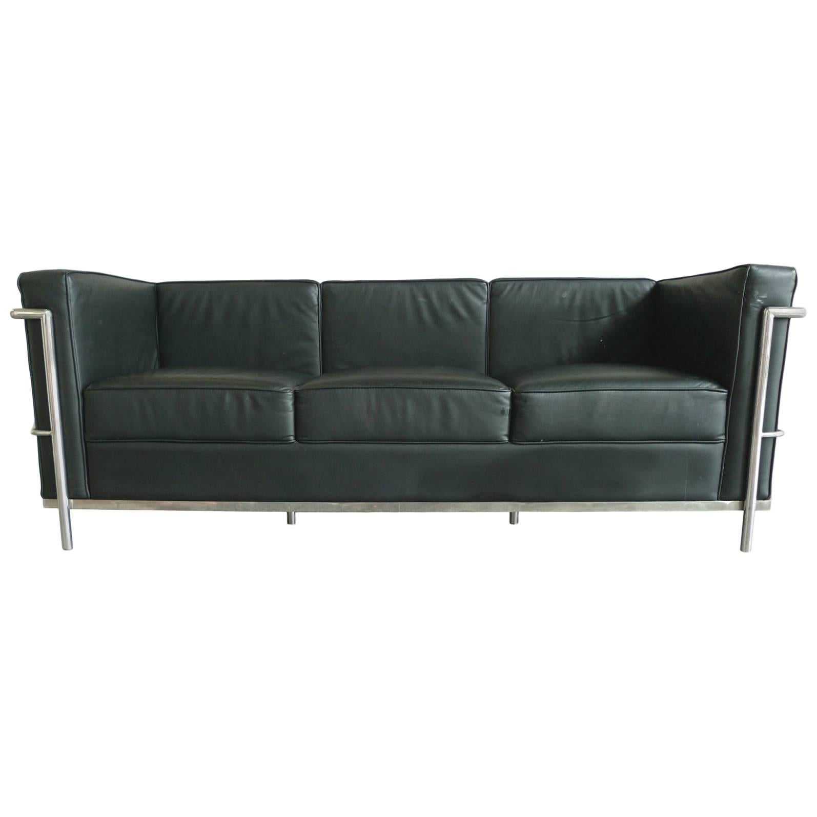 Black Leather Sofa in the Style of Le Corbusier