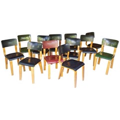 Ensemble de 12 chaises de salle à manger vintage en bois cintré et bakélite Thonet style Art Déco industriel des années 1930