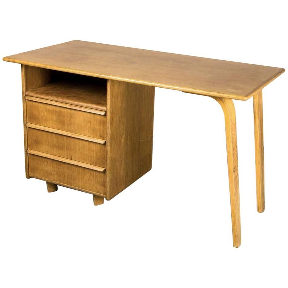 Mid-Century Dutch Design EE02 Oak Desk by Cees Braakman for Pastoe