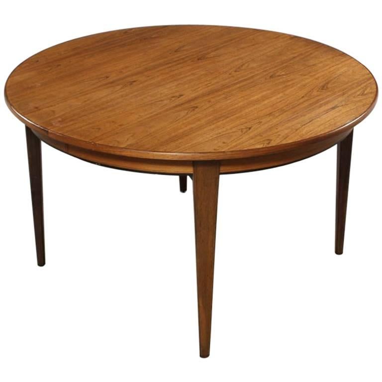 1950s Niels Otto Moller Circular Expandable Dinner Table in Rosewood.