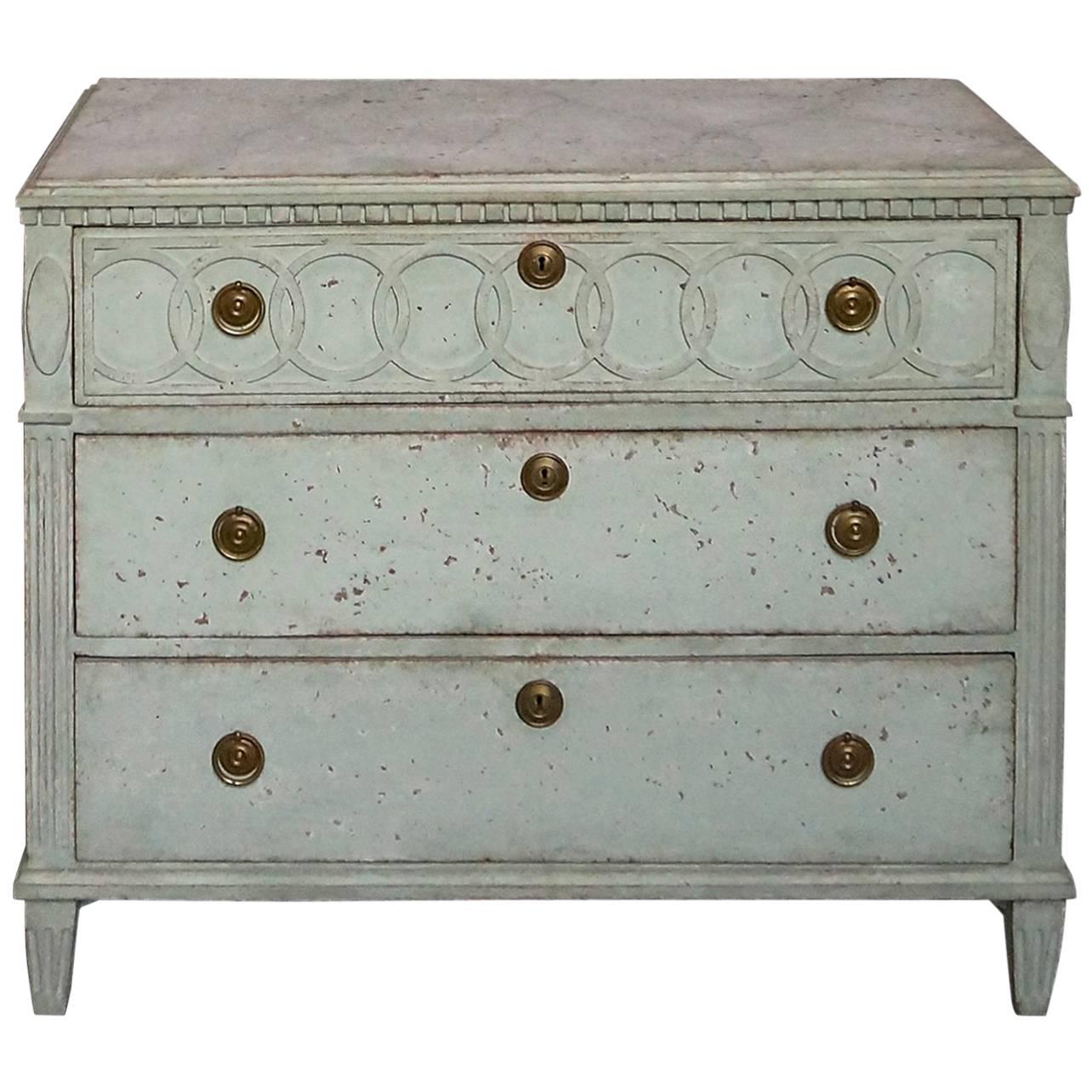 Three-Drawer Chest with Ring Weave Frieze