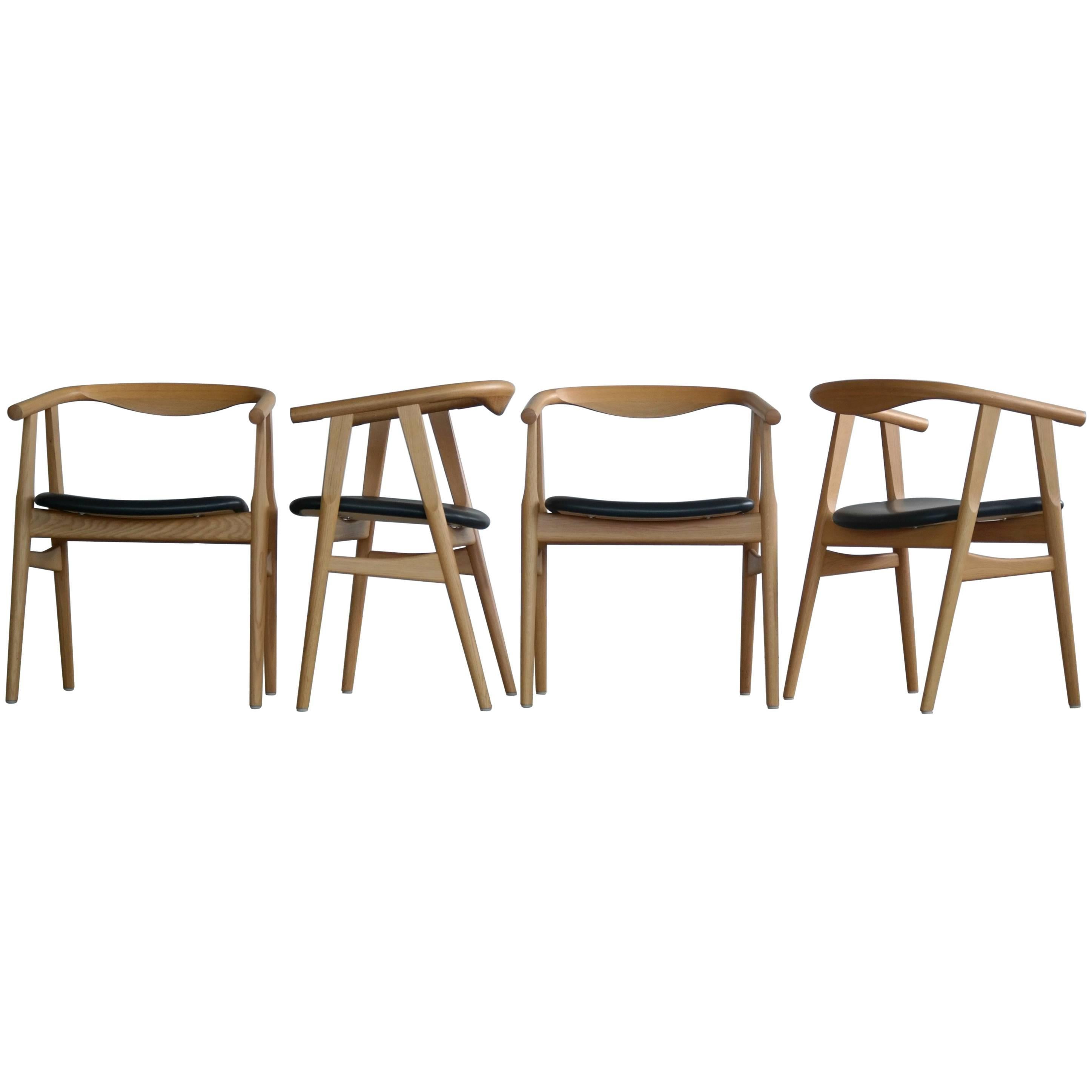 Hans Wegner Dining Chairs in Oak Model 525 for GETAMA