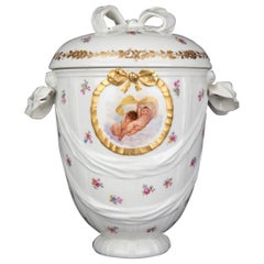 Beautiful KPM Berlin Potpourri Cover Vase Putten, Flowers and Gold Painting 1