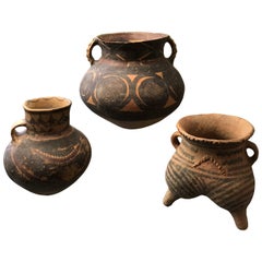 Collection de trois pots néolithiques Machang anciens en Chine