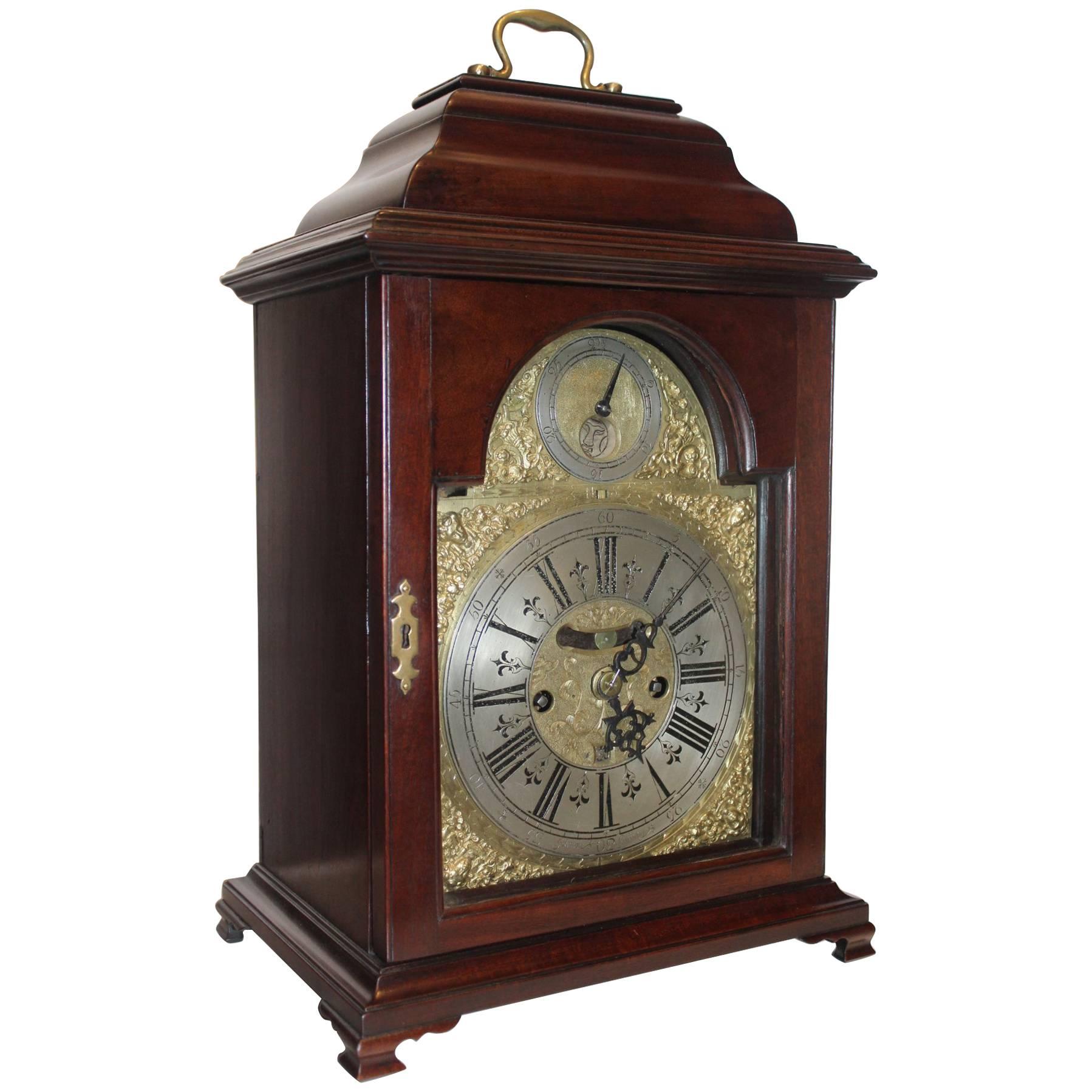 Early 18th Century Irish Mahogany Bracket Clock For Sale