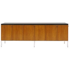 Retro Florence Knoll Low Credenza or Media Cabinet in Walnut, Chrome, Black Enamel Top