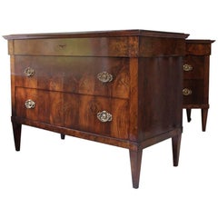 Pair of 19th Century North Italian Walnut Commodes 1
