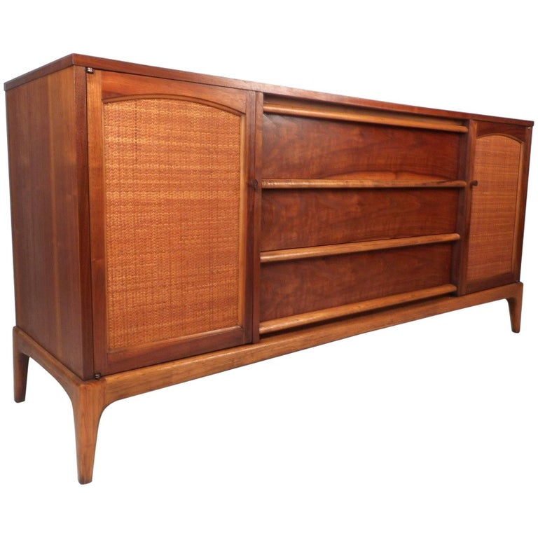 MidCentury Modern Credenza by Lane Furniture For Sale at 1stDibs