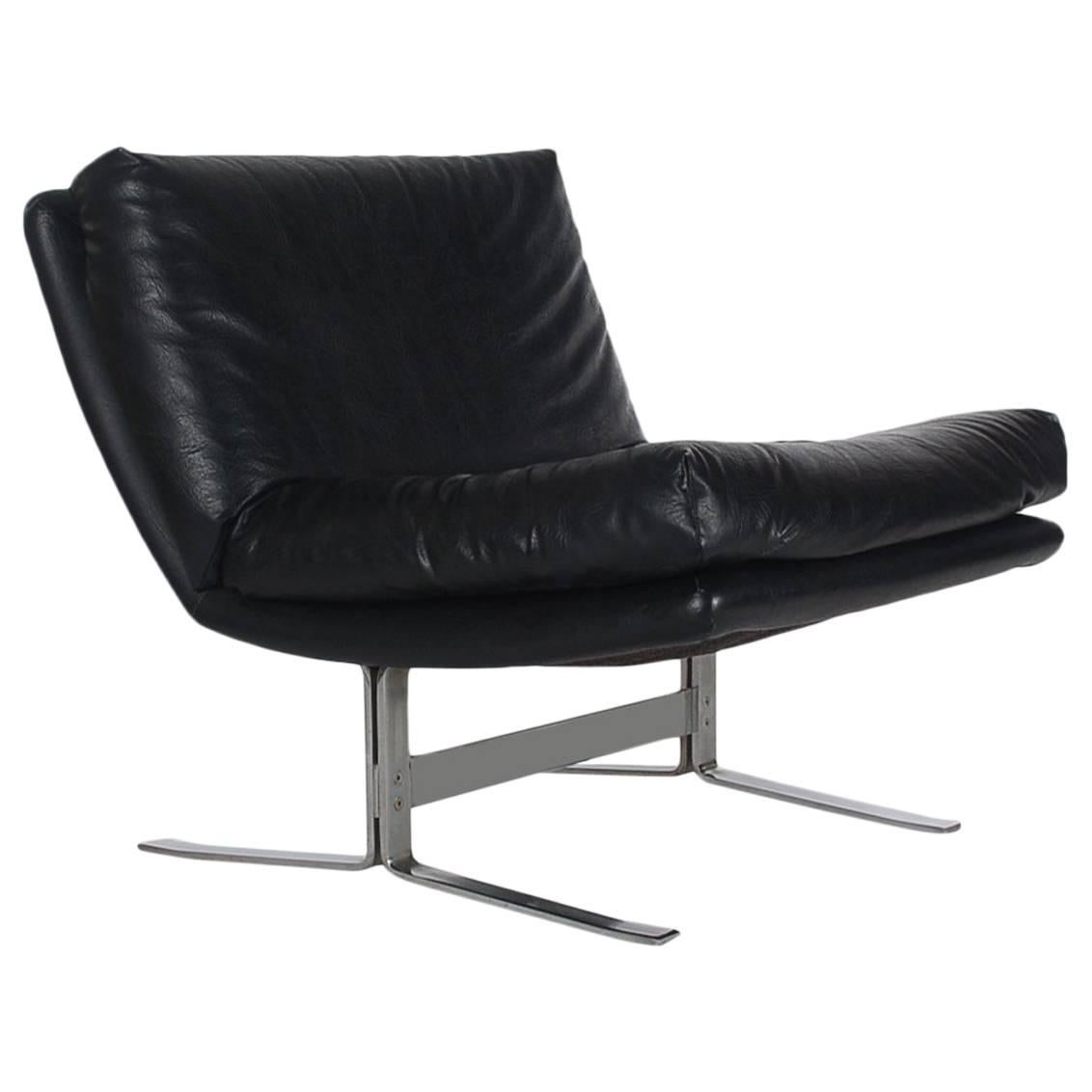 Mid-Century Modern Black Lounge Chair in the Manner of Pierre Paulin / Artifort