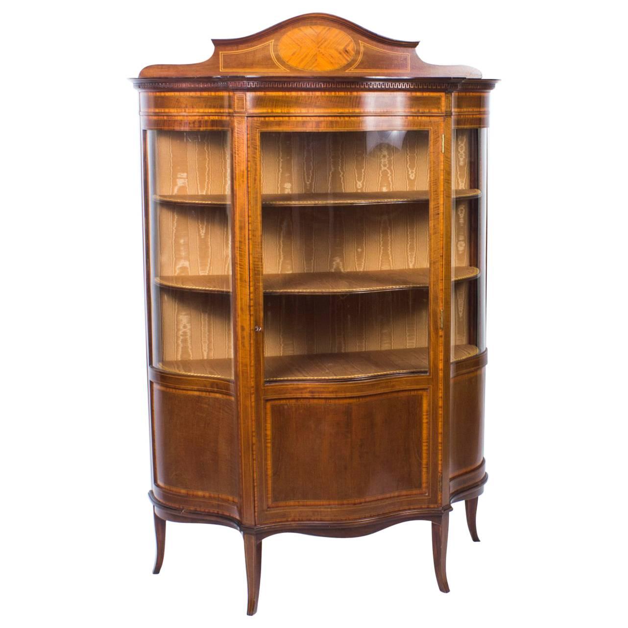 Early 20th Century Edwardian Serpentine Glazed Inlaid Mahogany Display Cabinet