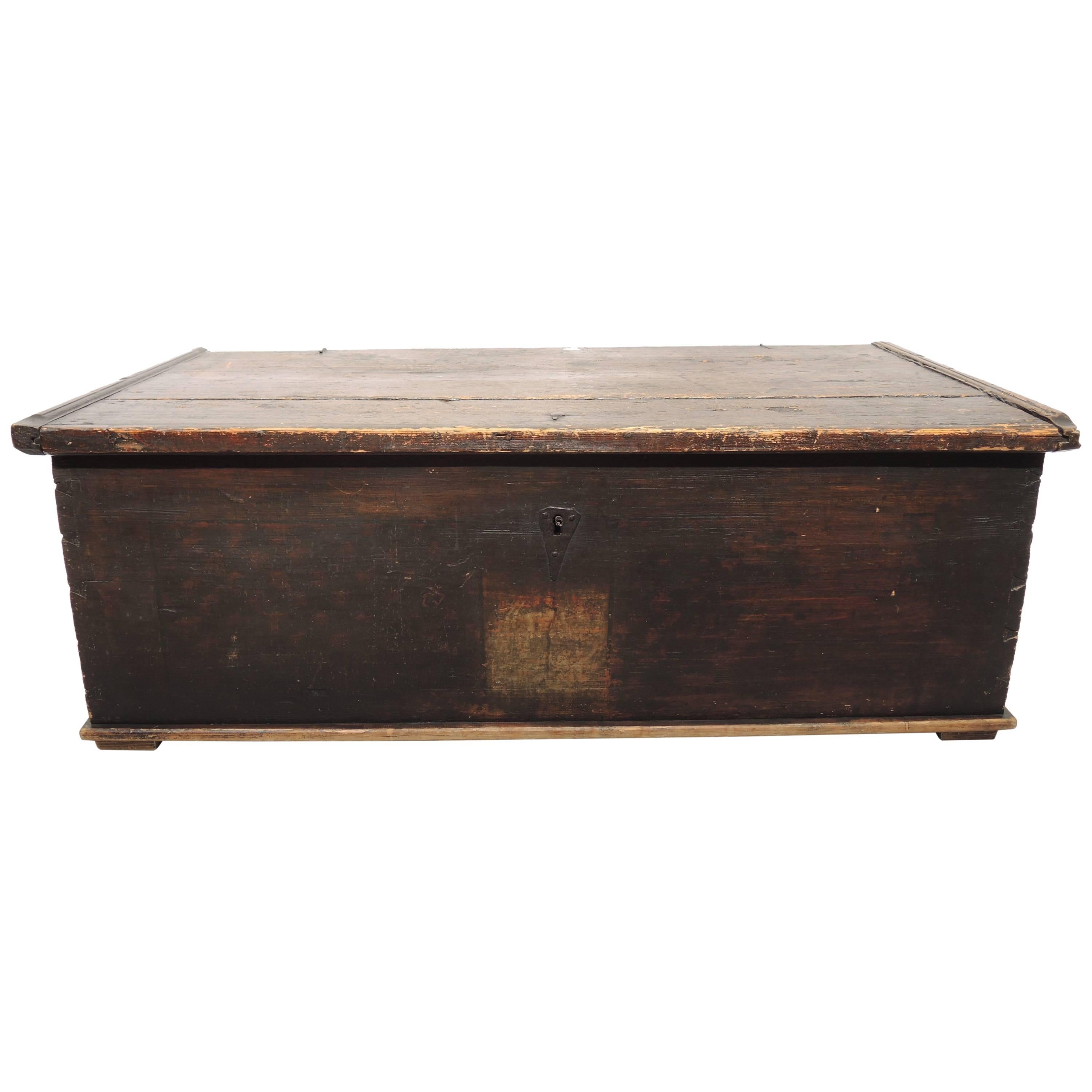 Early 19th Century Swedish Painted Trunk For Sale