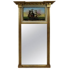 Vintage Federal Style Églomise Gilt Trumeau Mirror avec Ship par Beacon Hill