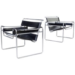Marcel Breuer “Wassily’ B3 Chairs Black Leather, Set of Two 3