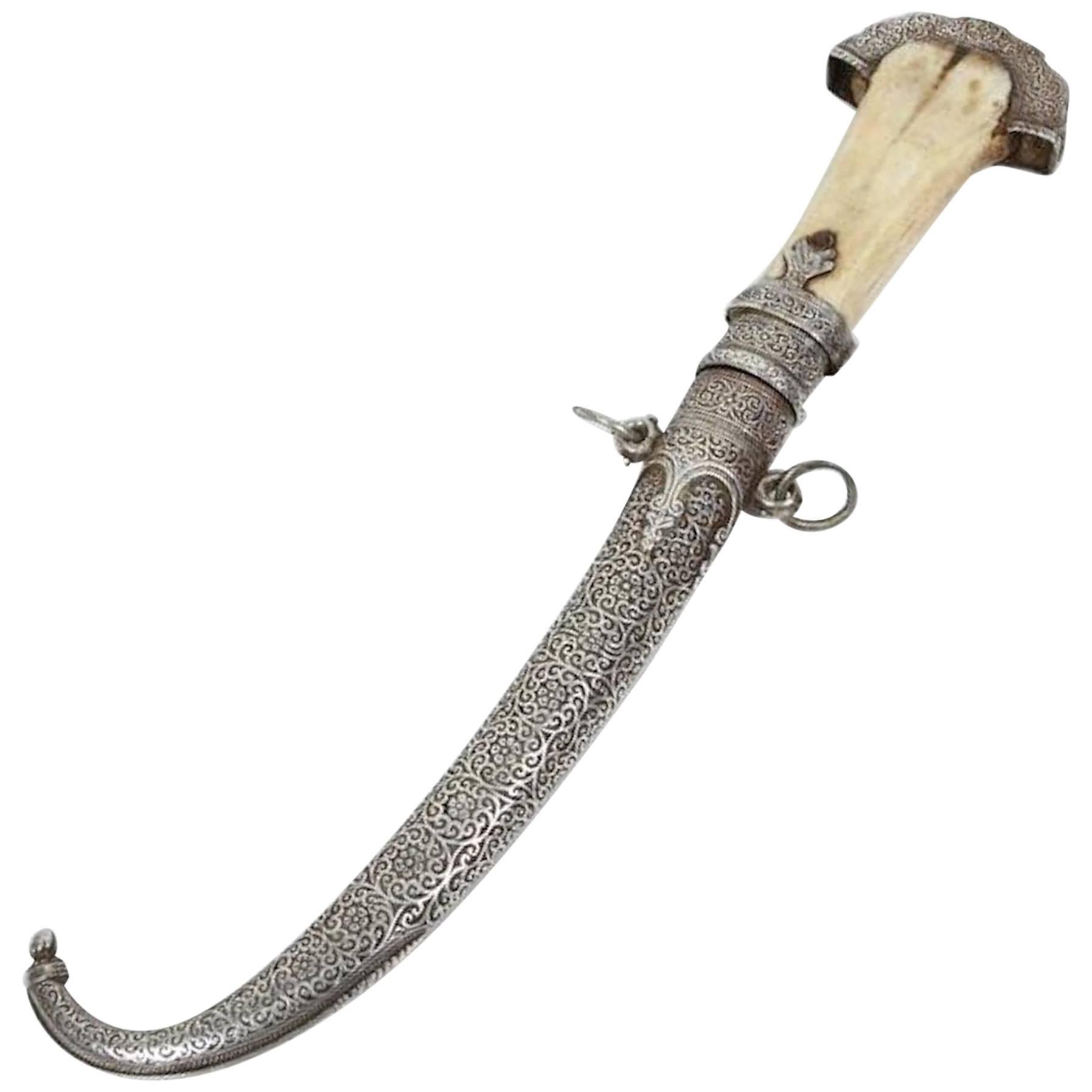 Moroccan Tribal Sterling Silver Khoumya Dagger For Sale