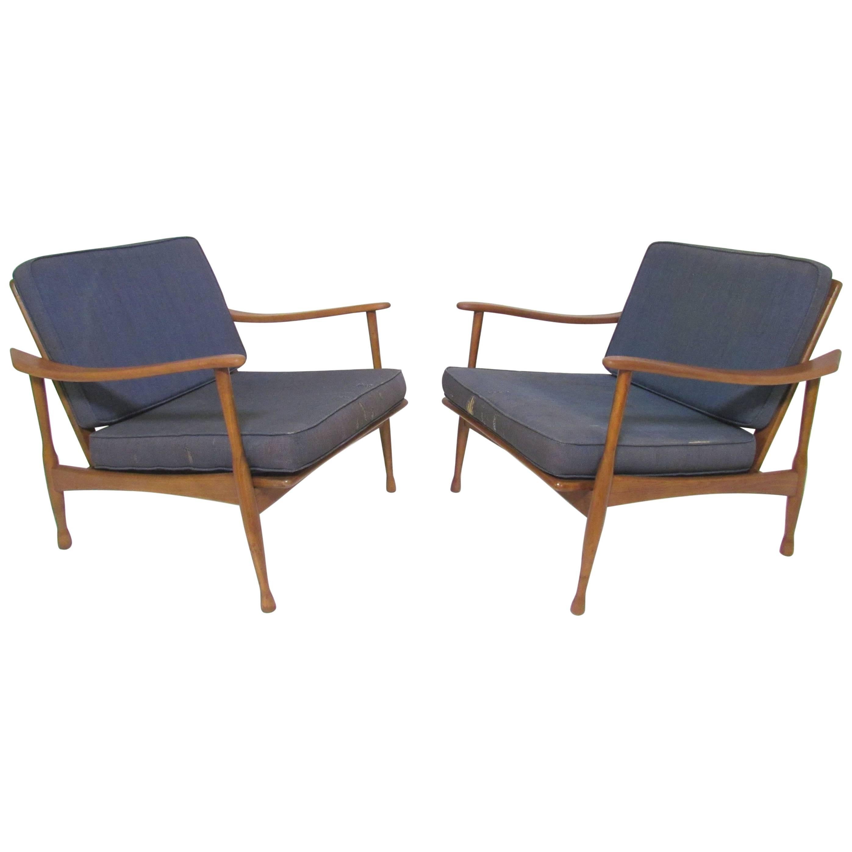 Pair of Mid-Century Italian Lounge Chairs, circa 1960s