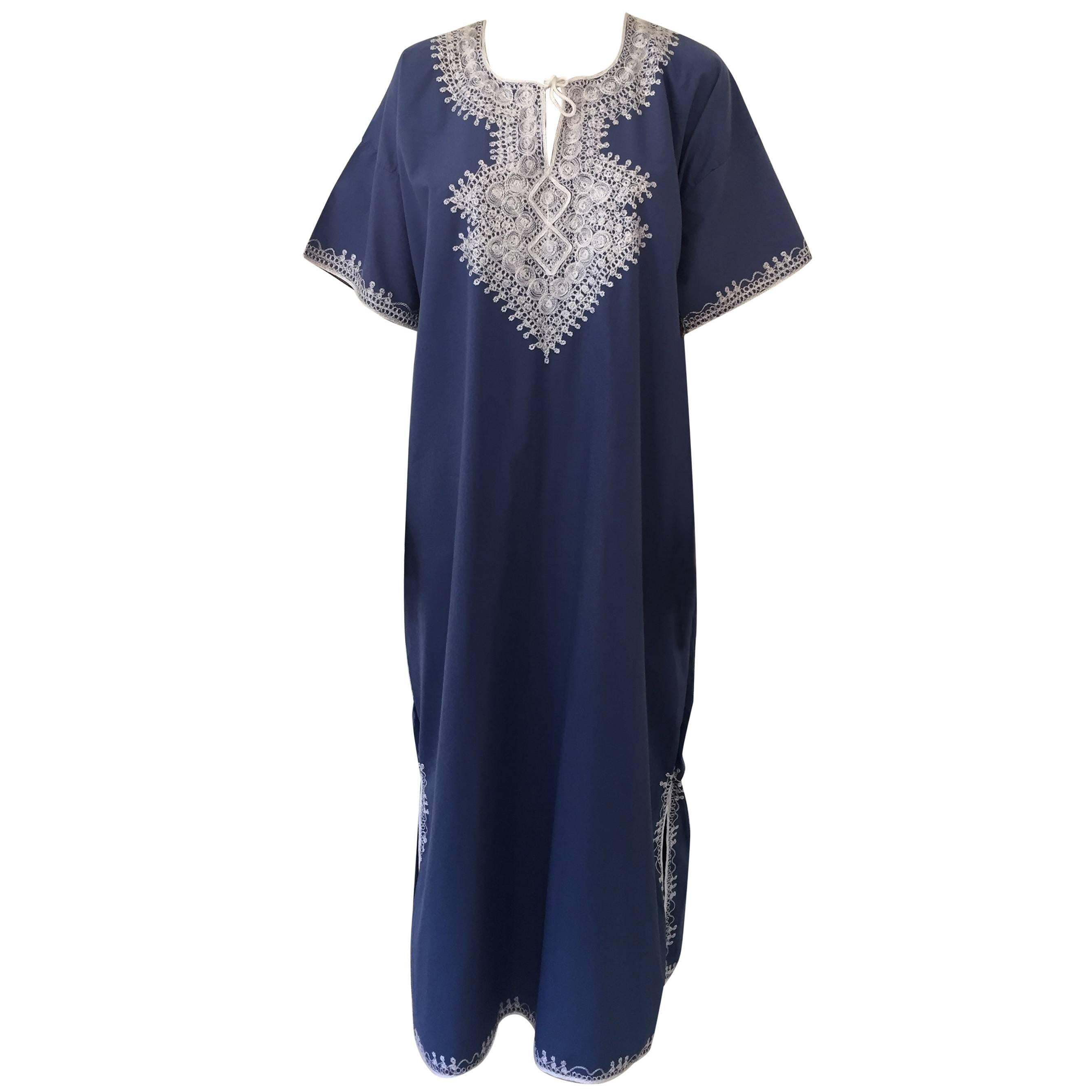 Blue Vintage Moroccan Bohemian Caftan Size M For Sale