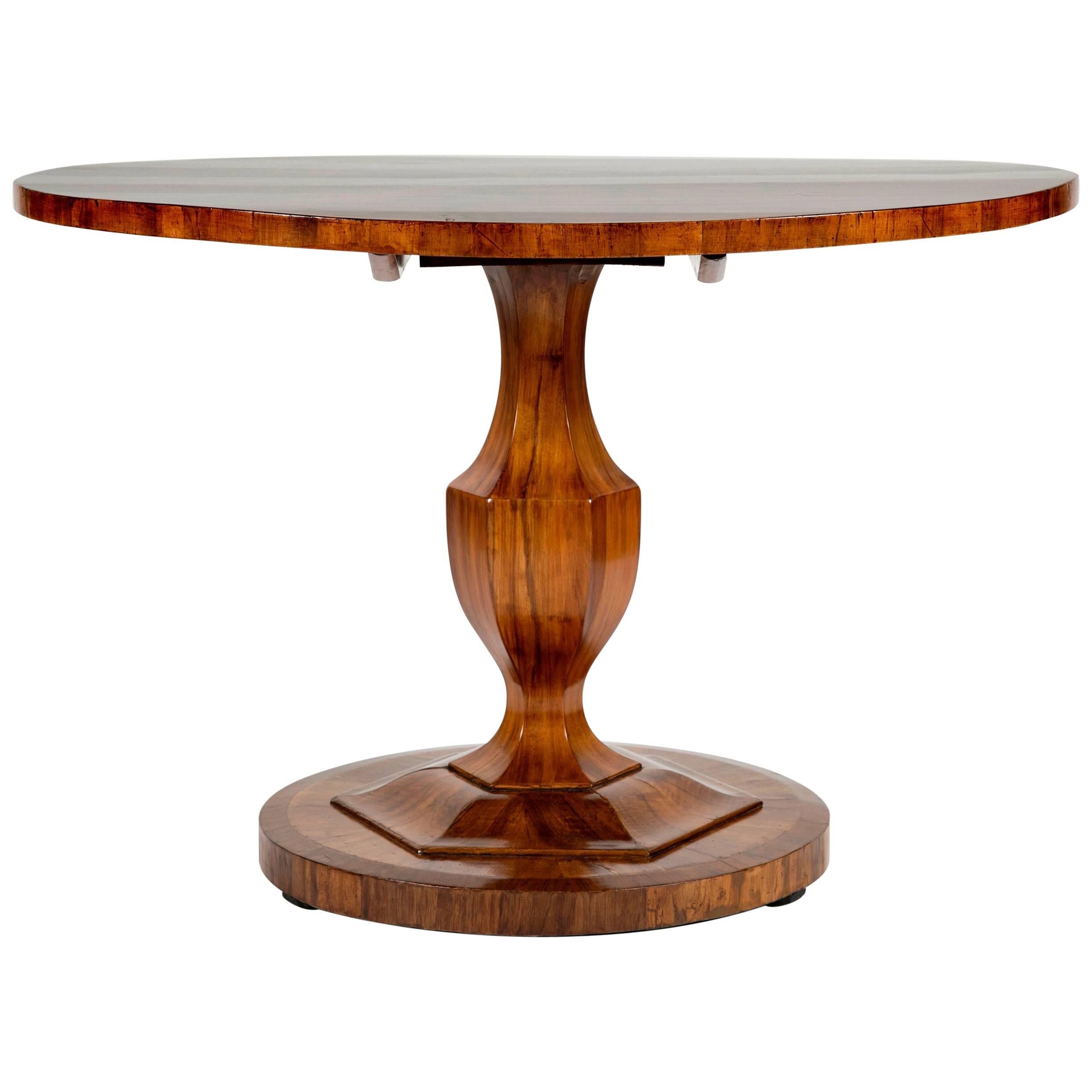 Fine Biedermeier Figured Walnut Centre Table