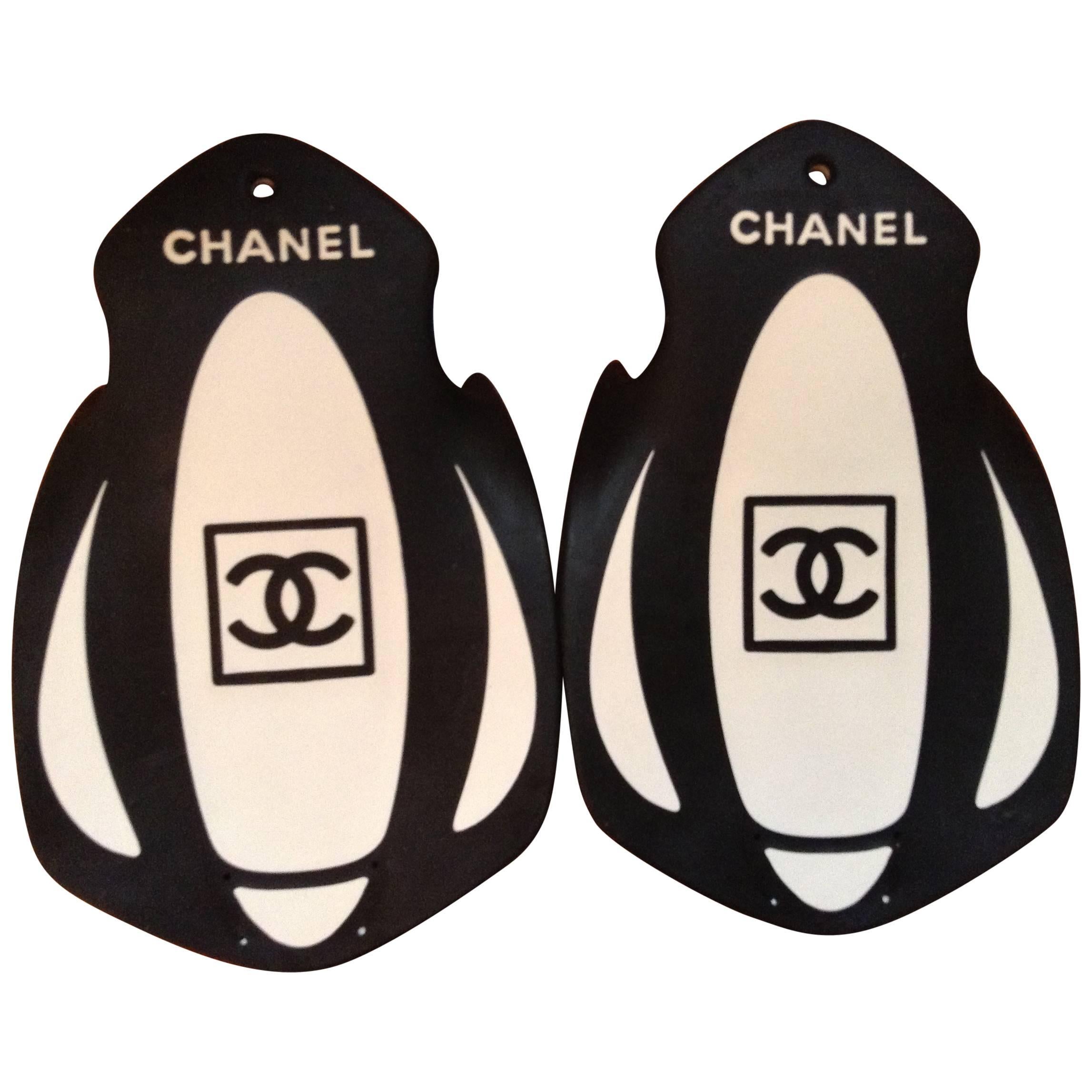 Chanel Hand Flippers