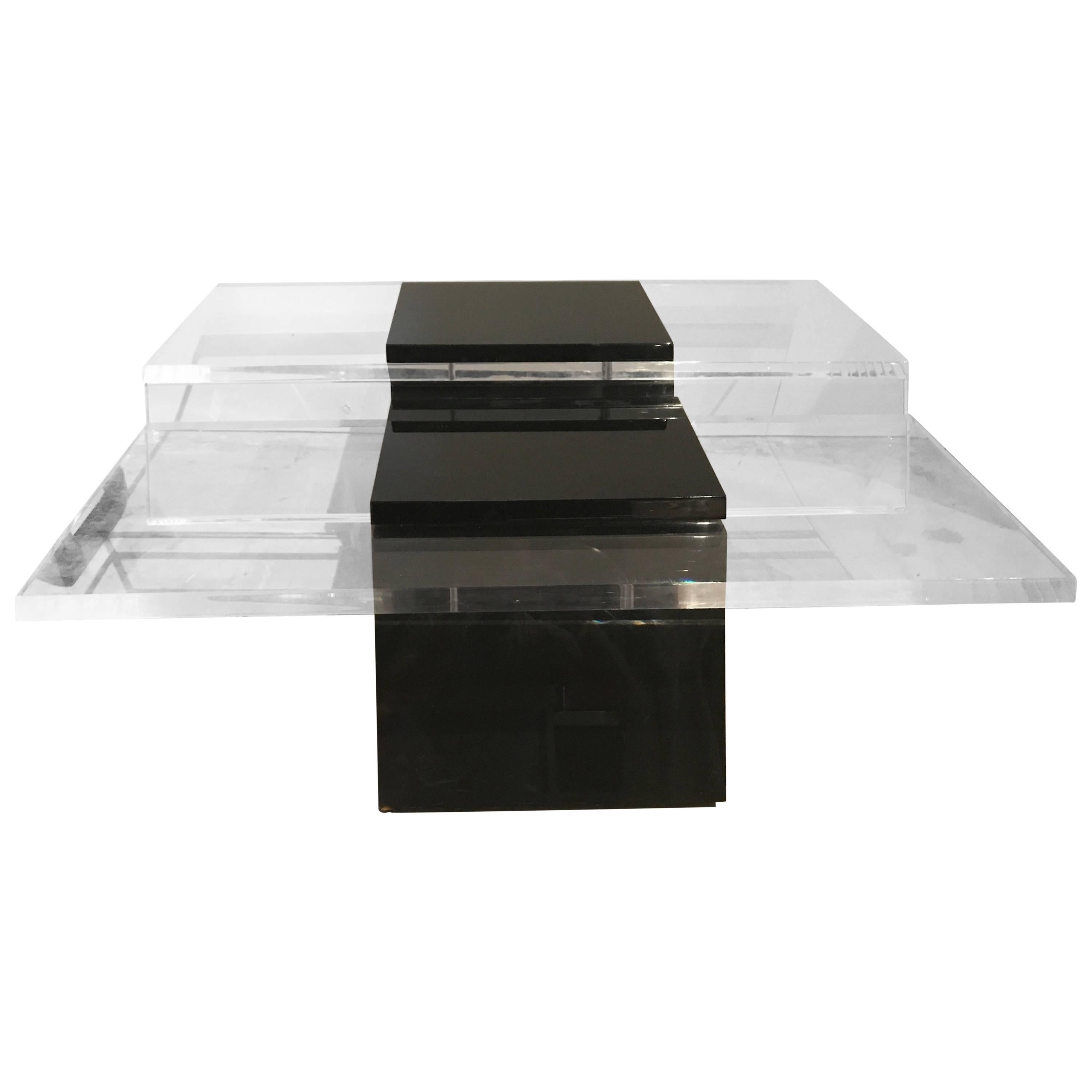 Italian Modern Lucite and Lacquer Coffee Table, Saporiti For Sale