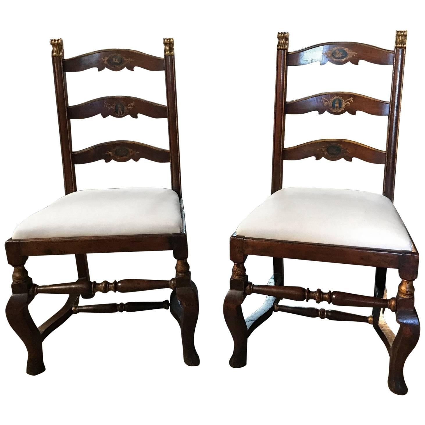 Paar italienische Beistellstühle aus dem 18. Jahrhundert