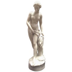 Italian Neoclassical Style Carved Marble Figure of Venus